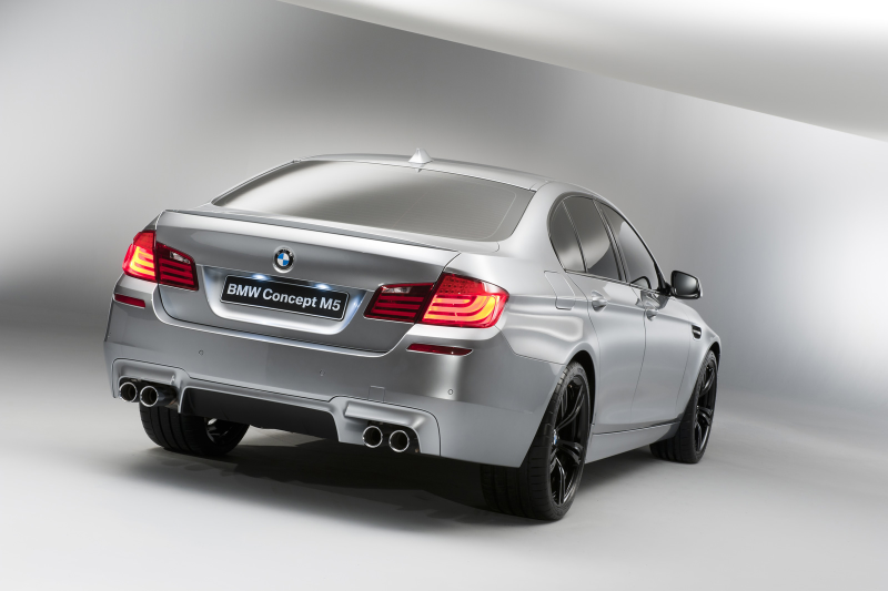 Illustration for article titled The 2012 BMW M5 is a twin-turbo V8-powered rocket